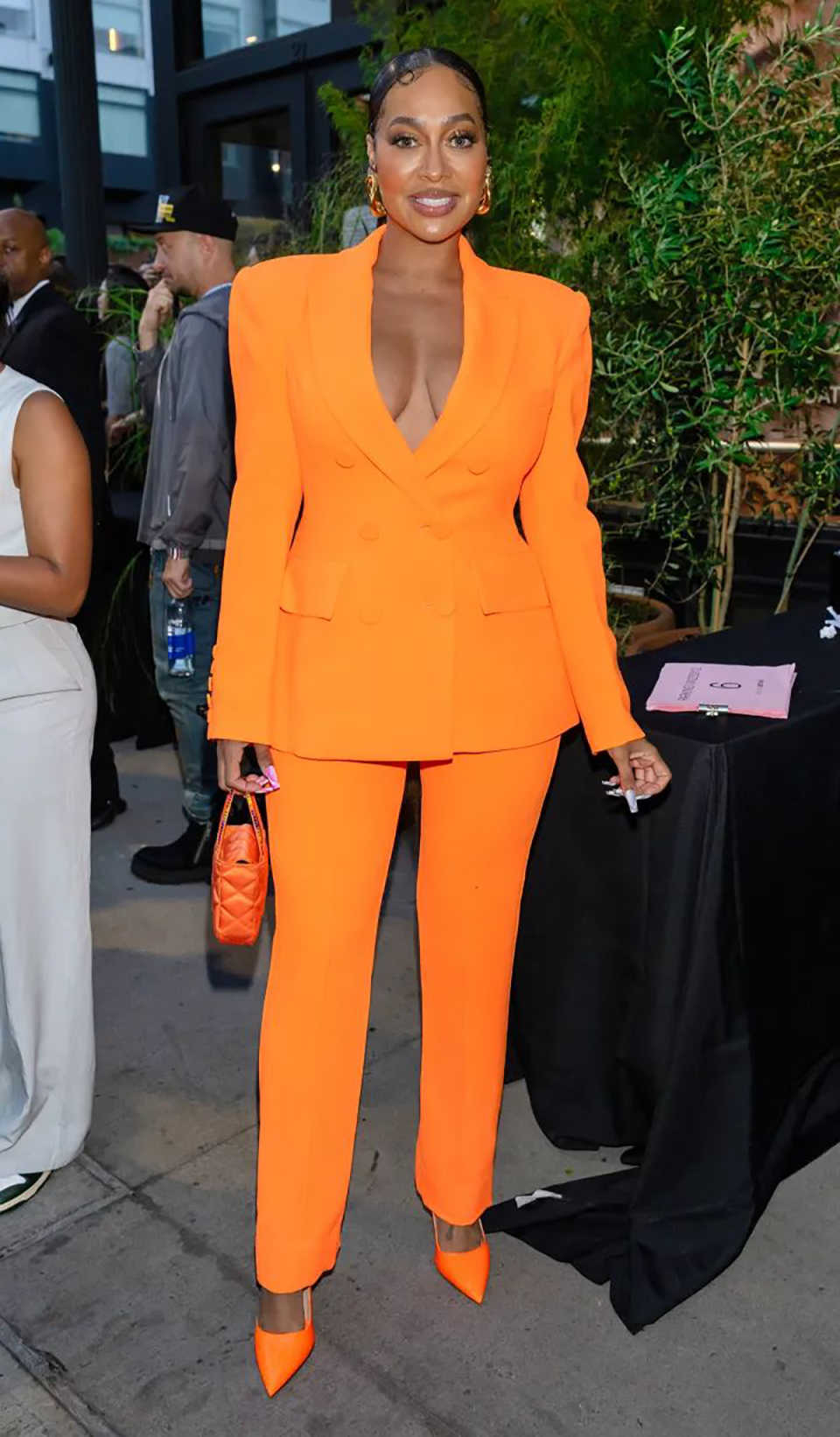 Customized Orange Spring Women - огляд і ціна Women Formal Party Wear Dress